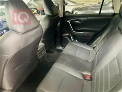 تۆیۆتا ڕاڤ 4